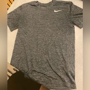 Nike Men's Heathered Gray Short Sleeve Tee